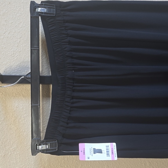 15. NWT Vince Camuto MIDI Skirt in Small - Picture 6 of 10